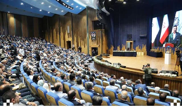 صادرکنندگان برتر سال 1404 و دریافت کارت طلایی استانی