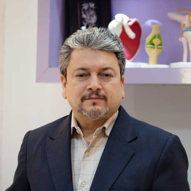 دکتر محمد خیاط زاده 